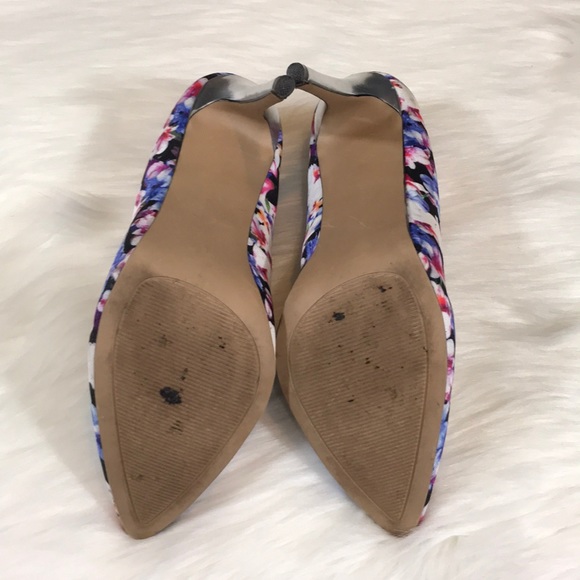 Apt 9 Floral Print with metallic heels - Picture 4 of 5
